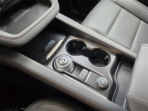 New 2025 Ford Explorer Active w/ Active Comfort Package image 16