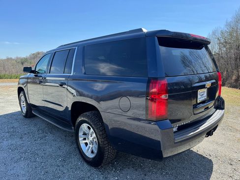 Used 2018 Chevrolet Suburban LT image 5