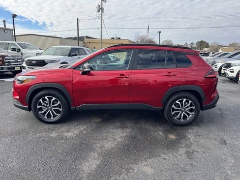 Certified 2026 Toyota Corolla Cross SE image 6