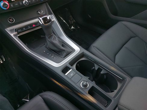 Used 2025 Audi Q3 2.0T Premium w/ Convenience Package image 25