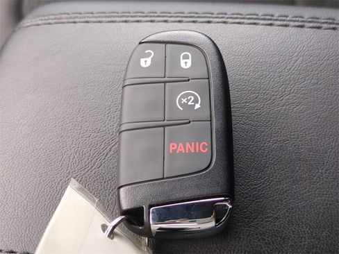 New 2026 Jeep Compass Latitude image 28