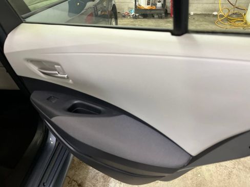 Used 2021 Toyota Corolla LE w/ Carpet Mat Package (TMS) FWD image 24