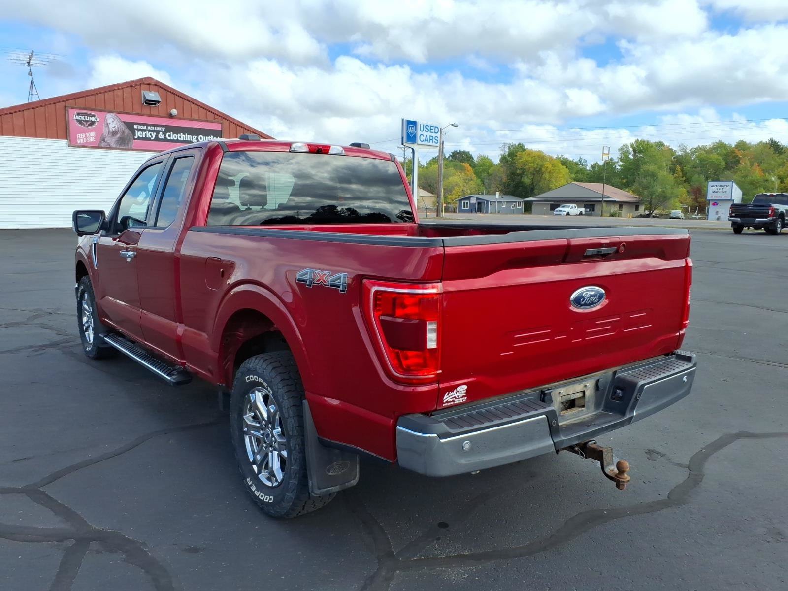 Used 2021 Ford F150 XLT w/ Equipment Group 302A High AWD/4WD image 4