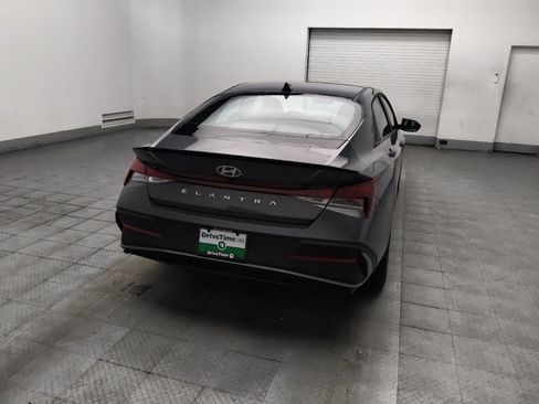 Used 2025 Hyundai Elantra Sport FWD image 7