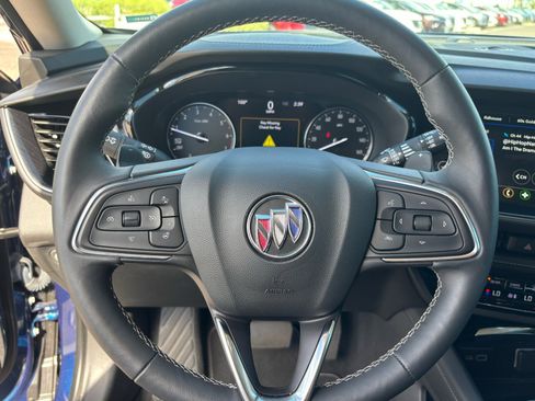 Used 2023 Buick Envision Essence image 13