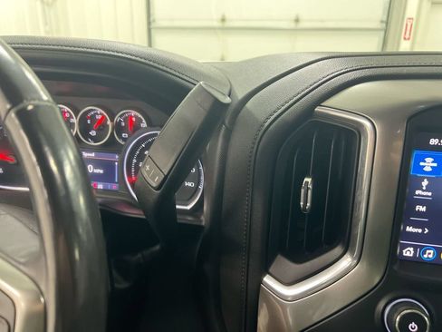 Used 2019 Chevrolet Silverado 1500 LTZ AWD/4WD image 17