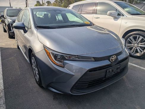 Used 2023 Toyota Corolla LE image 12