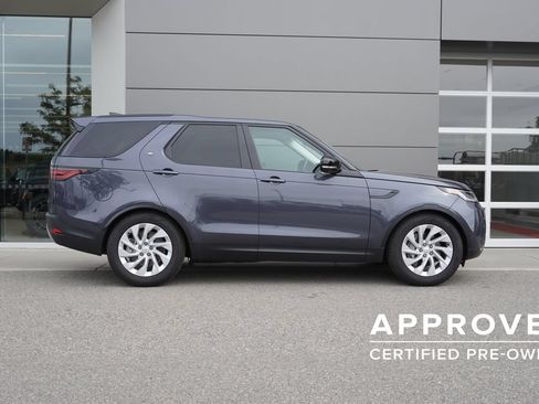 Used 2025 Land Rover Discovery S AWD/4WD image 7