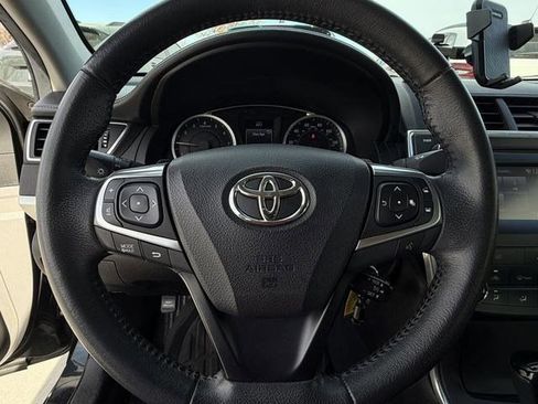 Used 2015 Toyota Camry SE image 6