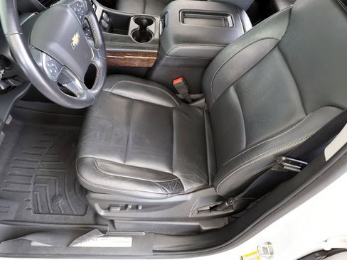 Used 2019 Chevrolet Tahoe LT RWD image 45