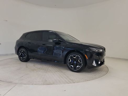 Used 2025 BMW iX xDrive50 w/ Premium Package image 5