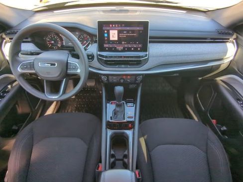 Certified 2024 Jeep Compass Sport image 17