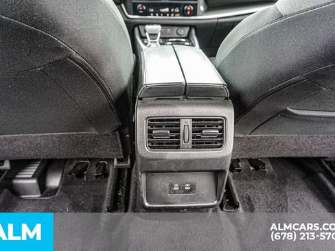 Used 2024 Nissan Rogue SV FWD image 31
