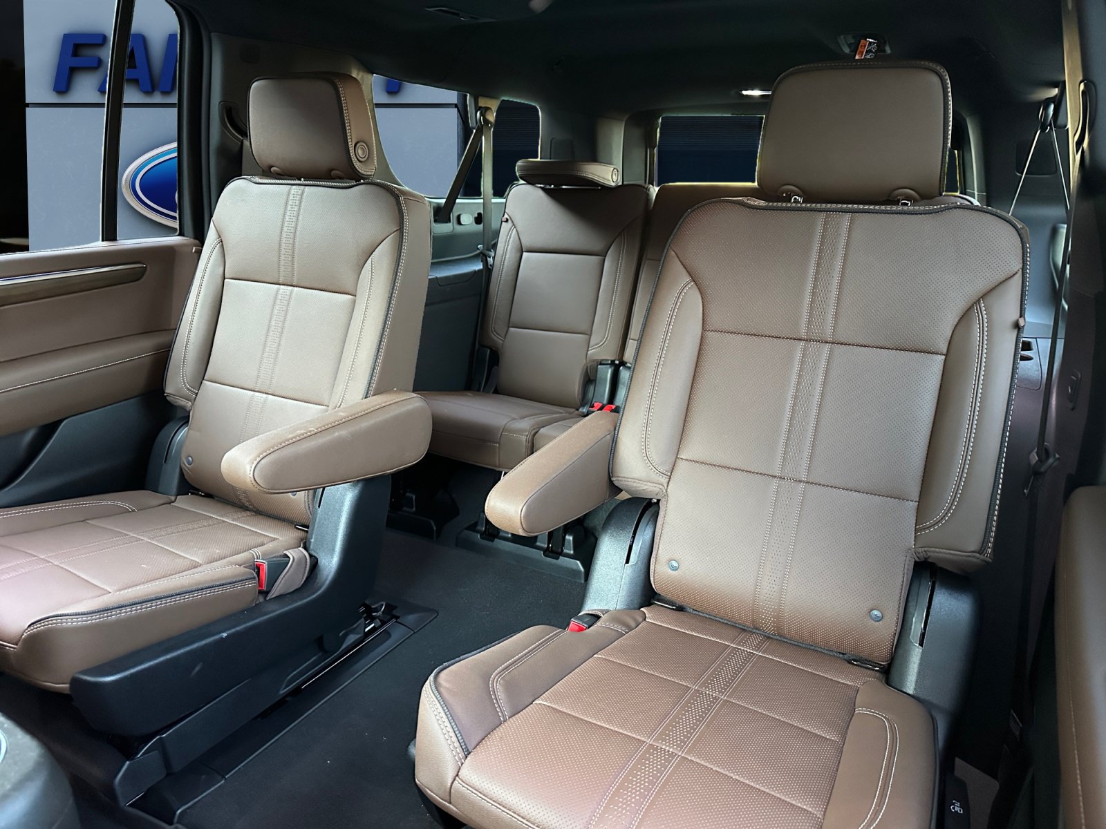 Used 2026 Chevrolet Suburban High Country AWD/4WD image 12