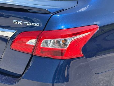 Used 2019 Nissan Sentra SR Turbo FWD image 11