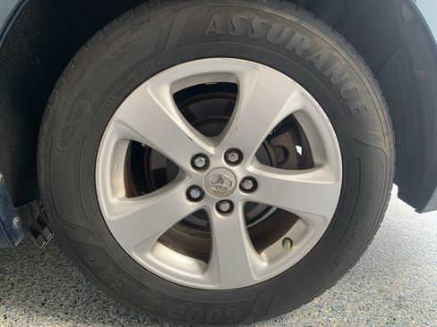 Used 2011 Toyota Sienna LE FWD image 29