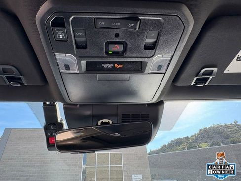 Used 2025 Toyota Tacoma TRD Off-Road w/ TRD Off Road Upgrade Package AWD/4WD image 18