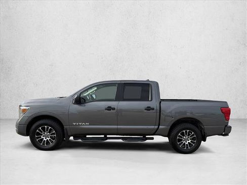 Used 2022 Nissan Titan SV w/ Accessory Utility Package image 9