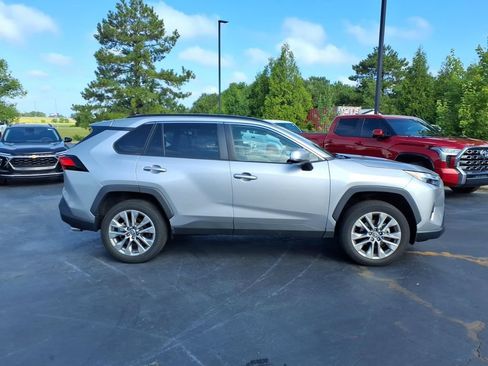 Used 2023 Toyota RAV4 XLE Premium FWD image 2