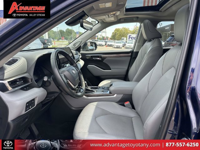 Used 2023 Toyota Highlander Limited AWD/4WD image 21