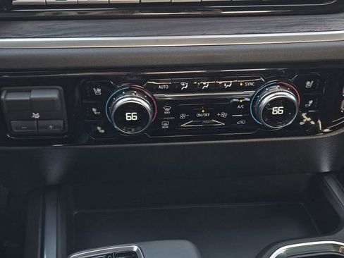 New 2026 GMC Sierra 1500 SLT w/ SLT Premium Package image 15