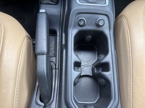 Used 2018 Jeep Wrangler Unlimited Sport S image 29