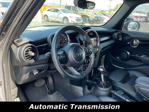 Used 2019 MINI Cooper S w/ Signature Upholstery Package FWD image 16