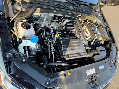 Used 2017 Volkswagen Jetta SE FWD image 9