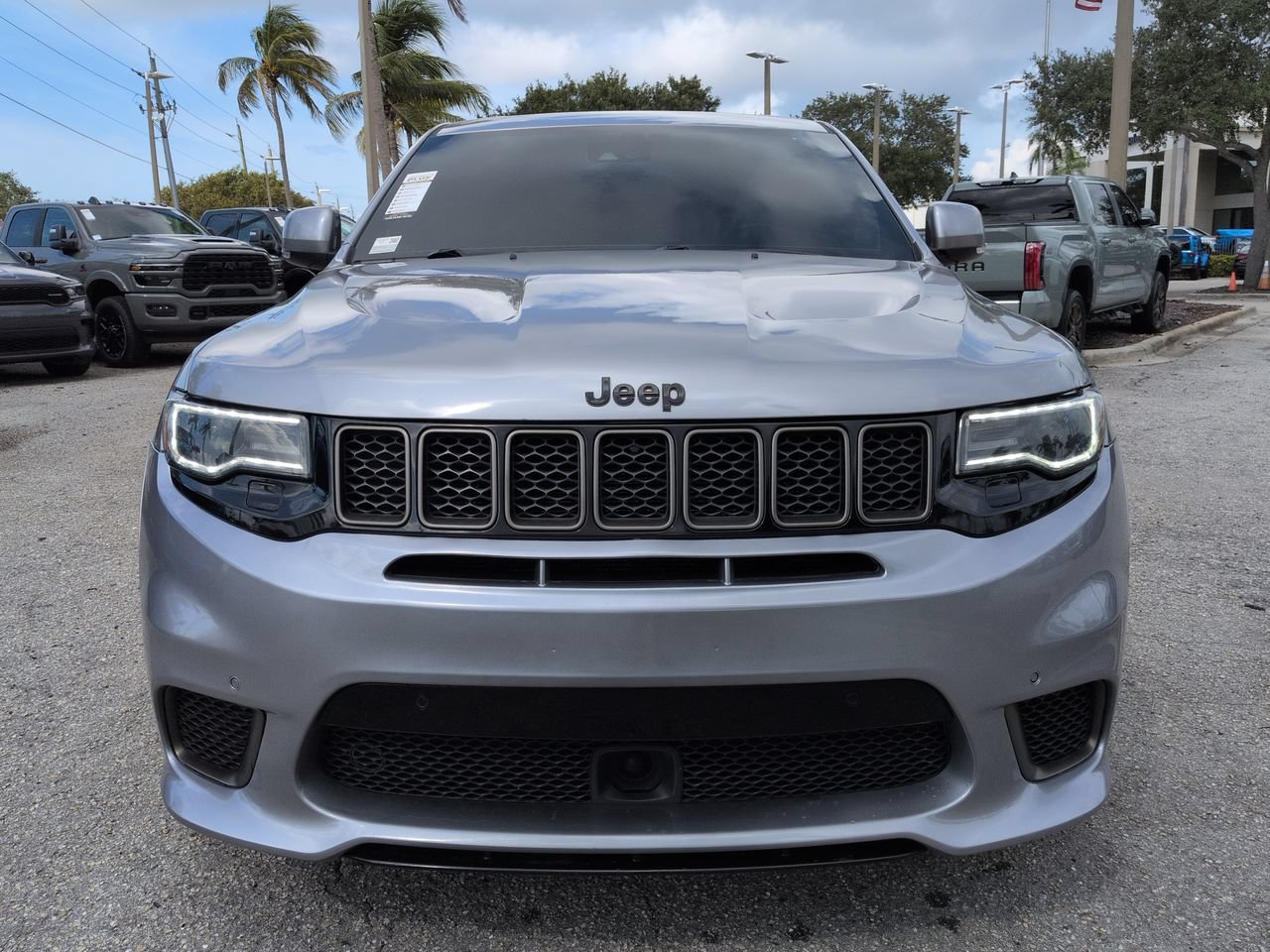 Used 2018 Jeep Grand Cherokee Trackhawk AWD/4WD image 3