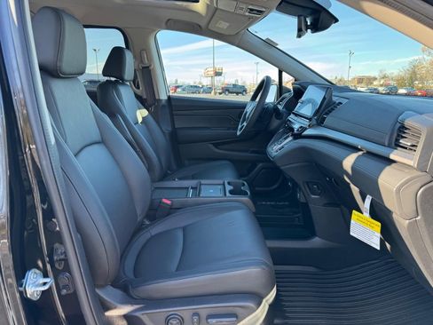 Certified 2026 Honda Odyssey EX-L image 17
