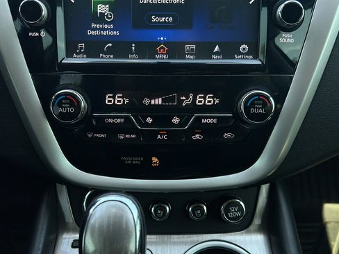 Used 2016 Nissan Murano Platinum w/ Platinum Technology Package FWD image 25