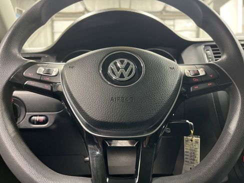 Used 2015 Volkswagen Jetta S image 19