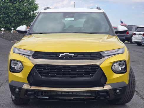 Used 2023 Chevrolet TrailBlazer ACTIV w/ Sun and Liftgate Package FWD image 3