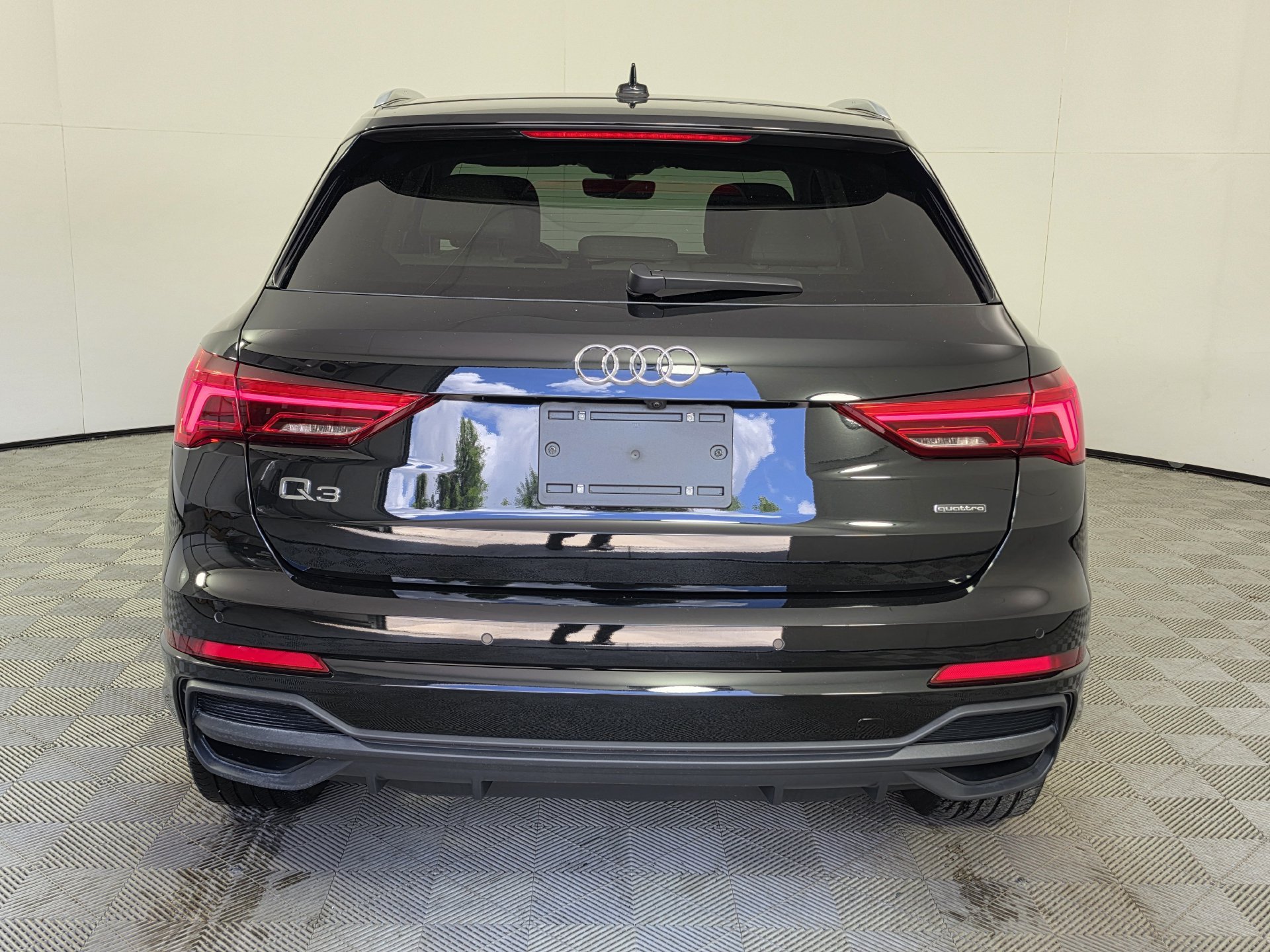 Certified 2024 Audi Q3 2.0T Premium Plus AWD/4WD image 42