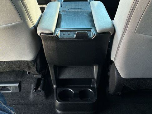 Certified 2025 Toyota Sienna LE FWD image 14