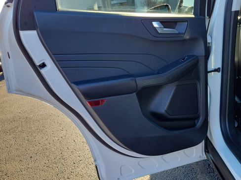 Used 2021 Ford Escape SEL image 9