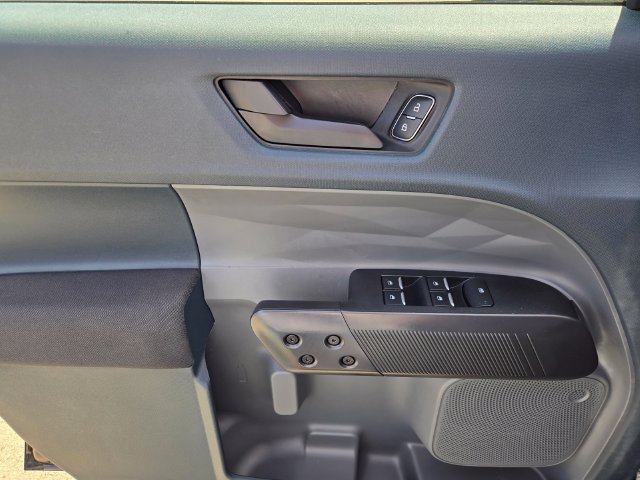 Certified 2025 Ford Maverick XL FWD image 21