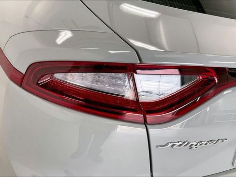 Used 2019 Kia Stinger GT1 RWD image 28