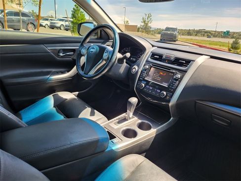 Used 2013 Nissan Altima 2.5 SL w/ Technology Pkg image 25
