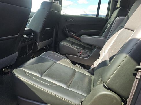 Used 2017 Chevrolet Suburban Premier AWD/4WD image 13