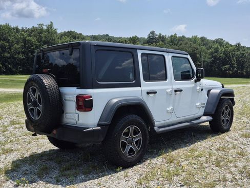 Used 2019 Jeep Wrangler Unlimited Sport AWD/4WD image 9