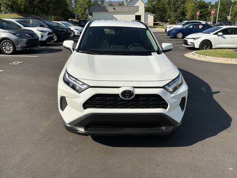 Used 2025 Toyota RAV4 LE AWD/4WD image 3