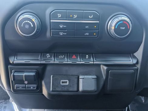 Used 2019 Chevrolet Silverado 1500 Custom Trail Boss w/ Custom Convenience Package AWD/4WD image 21