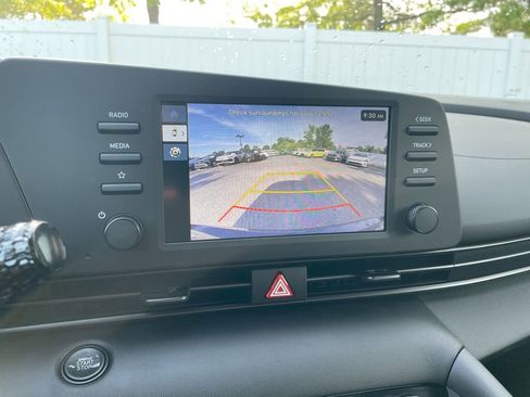 Used 2025 Hyundai Elantra Sport image 43