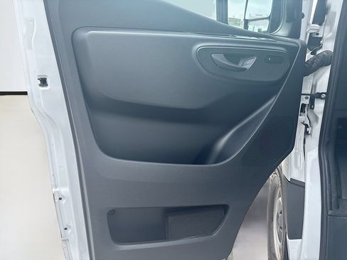 Used 2025 Mercedes-Benz Sprinter 2500 image 30