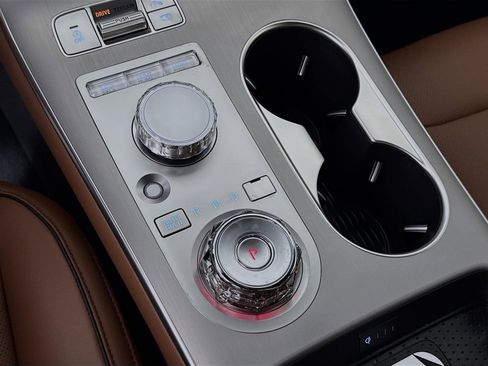 New 2026 Genesis GV70 2.5T Advanced AWD/4WD image 19