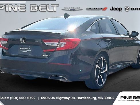 Used 2018 Honda Accord Sport image 11
