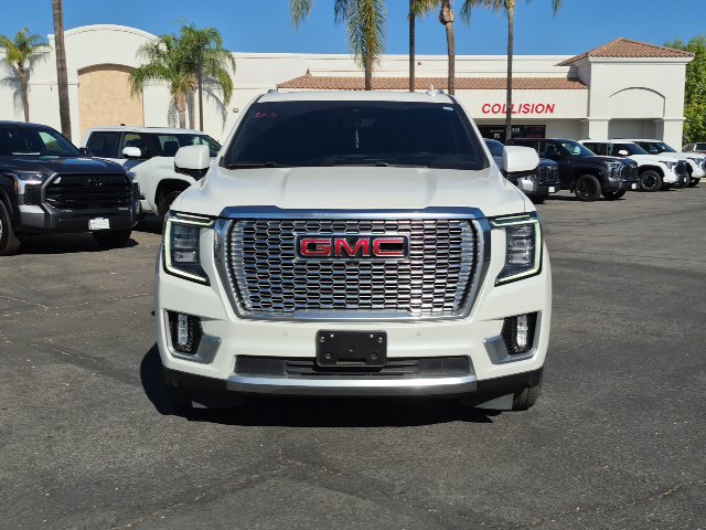Used 2021 GMC Yukon Denali w/ Denali Ultimate Package AWD/4WD image 2