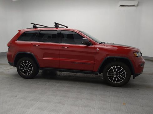 Used 2021 Jeep Grand Cherokee Trailhawk AWD/4WD image 11