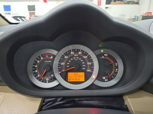 Used 2011 Toyota RAV4 Limited w/ Limited Extra Value Pkg image 16